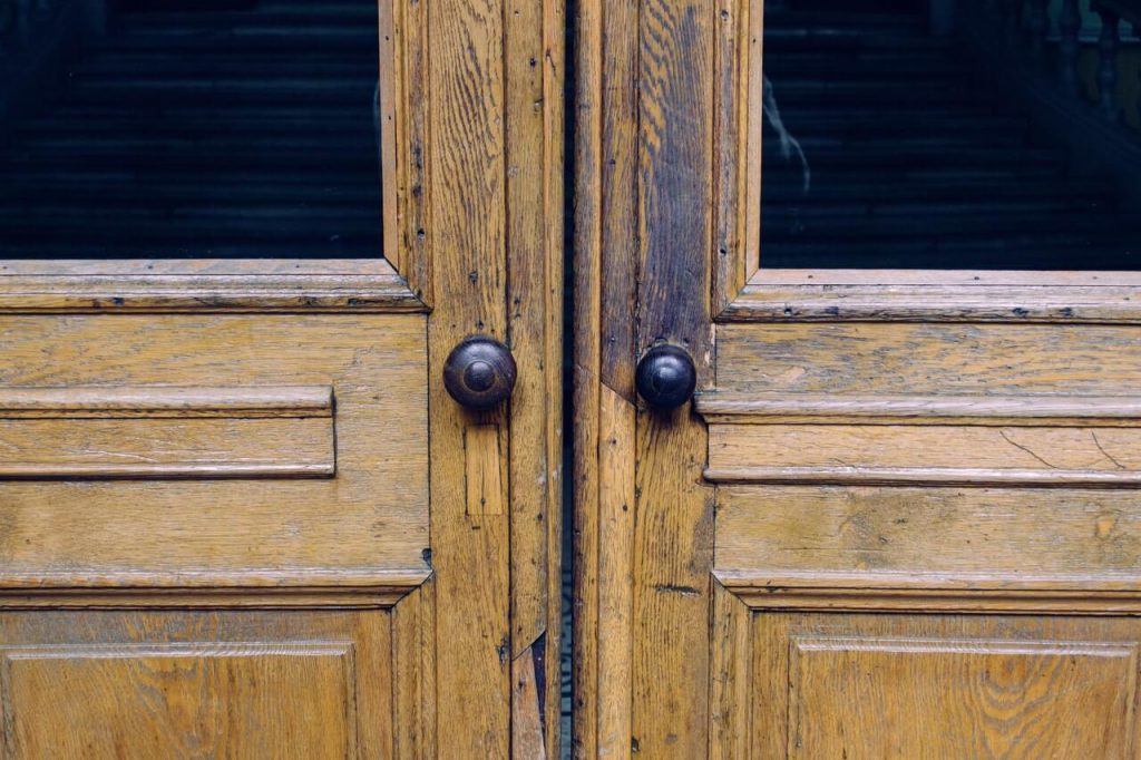 стара интериорна врата